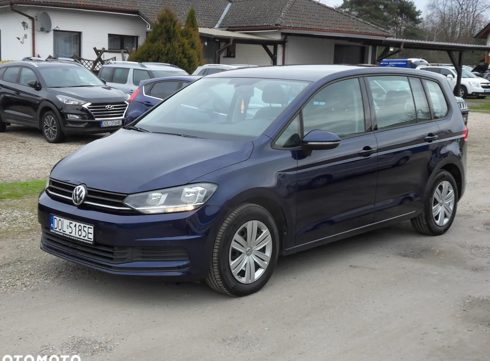 volkswagen touran Volkswagen Touran cena 63960 przebieg: 144000, rok produkcji 2018 z Bodzentyn